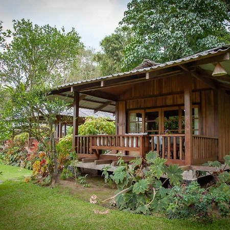 Gardenia Country Inn Tomohon Eksteriør billede