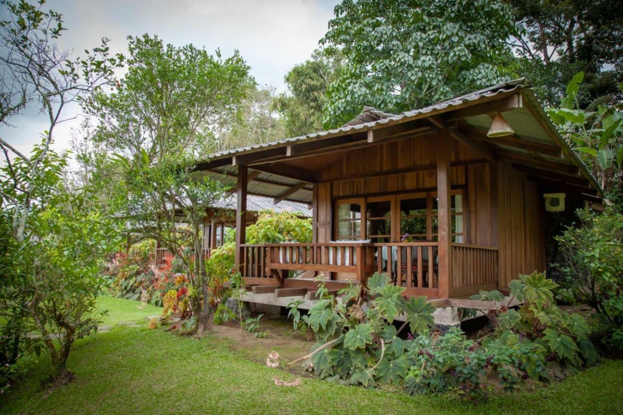 Gardenia Country Inn Tomohon Eksteriør billede